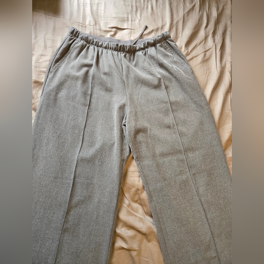 GAP Grey Drawstring Pants - Picture 3 of 7